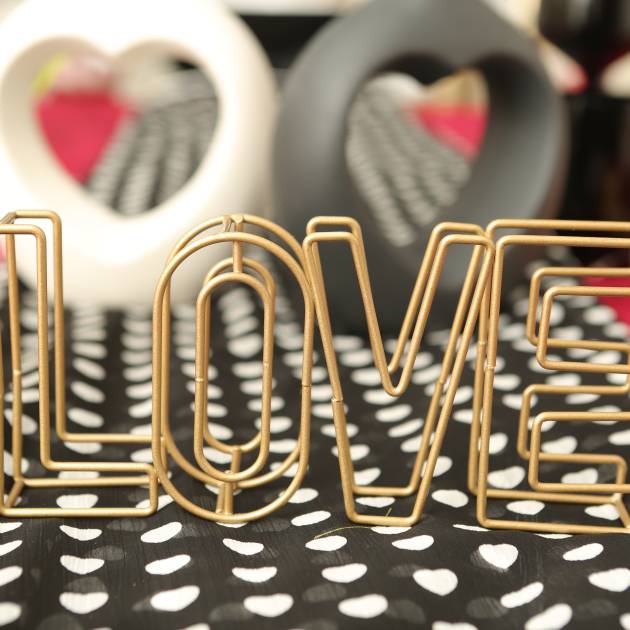 LOVE Wire Centerpiece